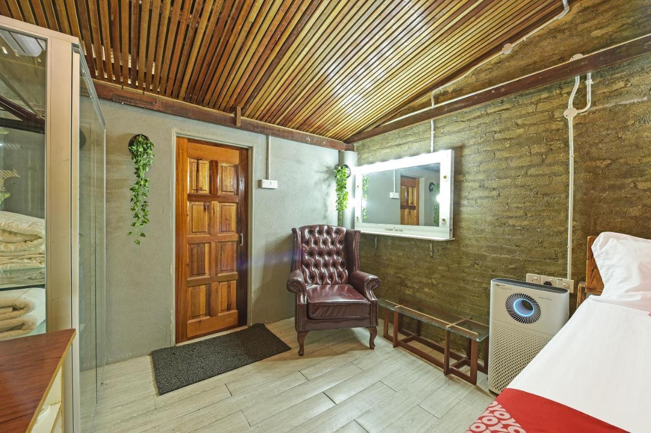 Oyo 90636 Teratak Zakiah Chalet Джерантут Экстерьер фото
